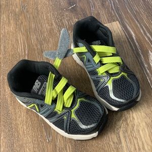 Toddler New Balance Tennis Shoes - Size 6